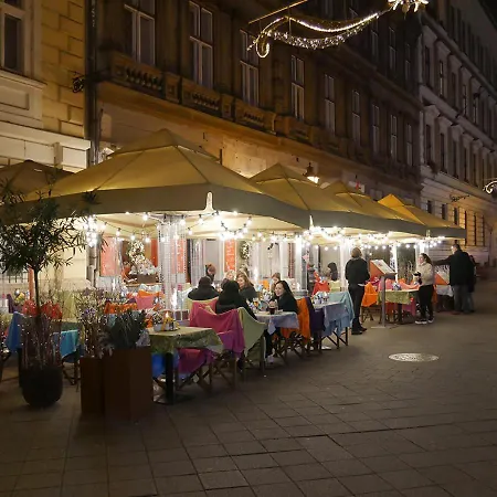 Casamia-Elegant Central Vaci St.Apt * Budapest